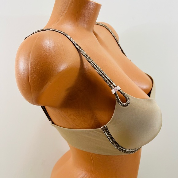 32D Victoria’s Secret Sexy Little Things Push Up Bra - Picture 3 of 12